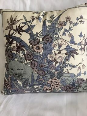 Jim Thompson 100% Thai Silk Cushion Cover with Insert - Fox and Flowers